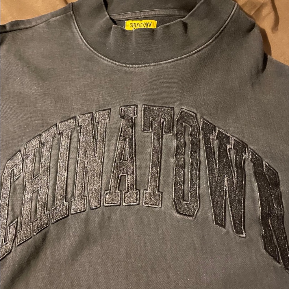 CHINATOWN MARKETPLACE “AUTHENTIC” 2XL SWEATSHIRT